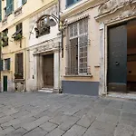 Flat * Γένοβα